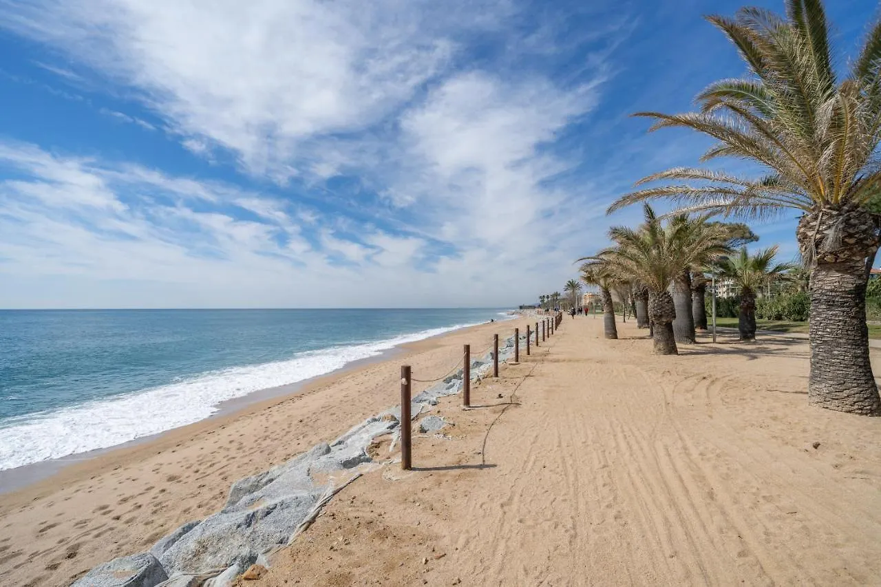 Homeholidaysrentals Benoit - Costa Barcelona Pineda de Mar 0*,