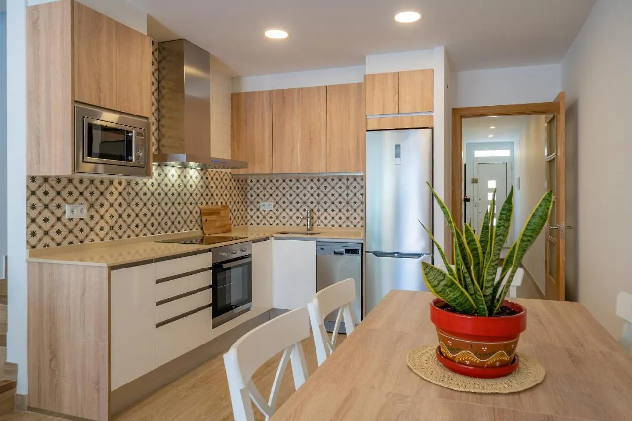 Homeholidaysrentals Benoit - Costa Barcelona Pineda de Mar