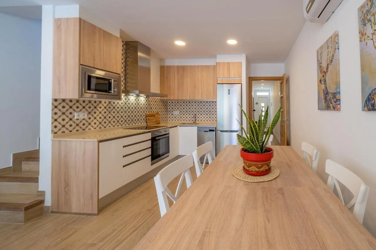 Homeholidaysrentals Benoit - Costa Barcelona Pineda de Mar